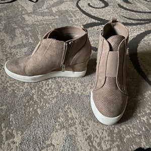 Women’s wedge sneaker booties